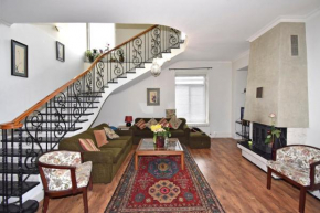 Khanjyan street, 3 bedrooms Duplex, Spacious apartment for rent DXA344